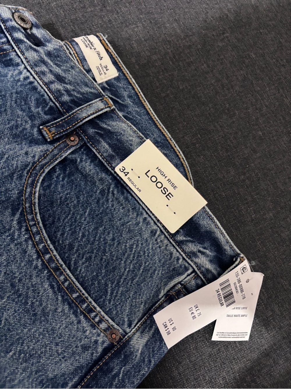 Abercrombie & Fitch High-Rise Loose Fit Jeans - Blue